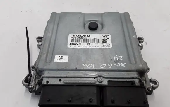 Volvo XC60 Engine control unit/module P31303388