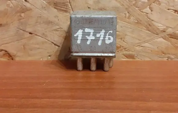 Mercedes-Benz SL R129 Other relay 0015420219 1716