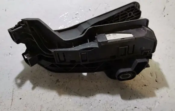 Volkswagen Golf V Accelerator throttle pedal 6PV00874500 1K2721503M