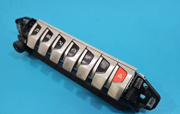 Peugeot 3008 II Seat control switch 98249154DX IMPRK1556514