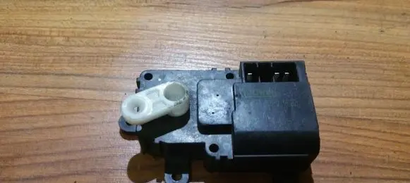 KIA Shuma Air flap motor/actuator h400730220 h40073-0220
