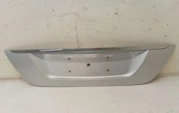Mercedes-Benz E W211 Other trunk/boot trim element A2118100173