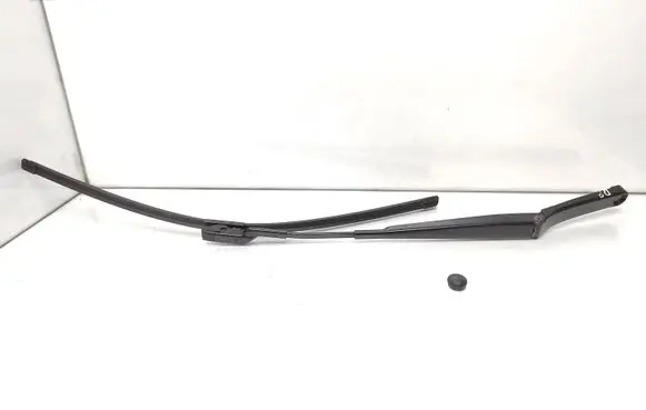 Volkswagen PASSAT B8 Front wiper blade arm 3G2955410 5N0955205
