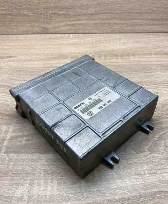 Volkswagen PASSAT B5 Engine control unit/module ECU 8D0907558 0261204501 502