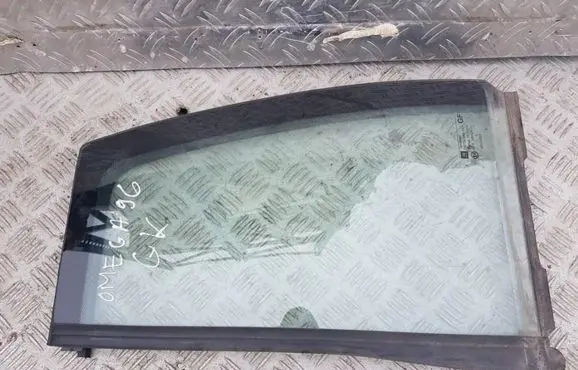 Opel Omega B1 Rear vent window glass 