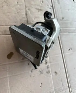BMW 7 G11 G12 ABS Pump 6889210