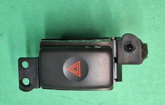 Subaru Legacy Hazard light switch 