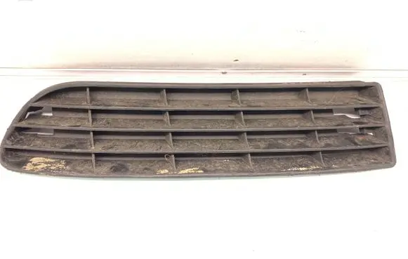 Audi A6 S6 C4 4A Front bumper lower grill 4A0807345J