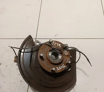 Nissan Juke I F15 Front wheel hub 71007 1KKoh