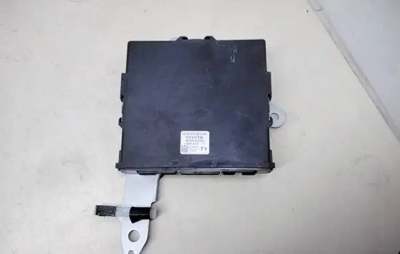 Toyota Hilux (AN120, AN130) Start/Stop control module 892600K260 219002603 2190026030