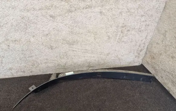Land Rover Discovery 5 Bonnet wind deflector HY3216N741A