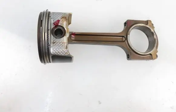 Mazda 6 Piston with connecting rod 