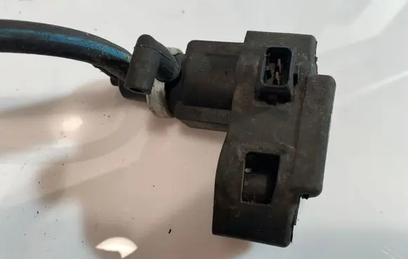 Audi A6 S6 C5 4B Turbo solenoid valve 059906629 059906627