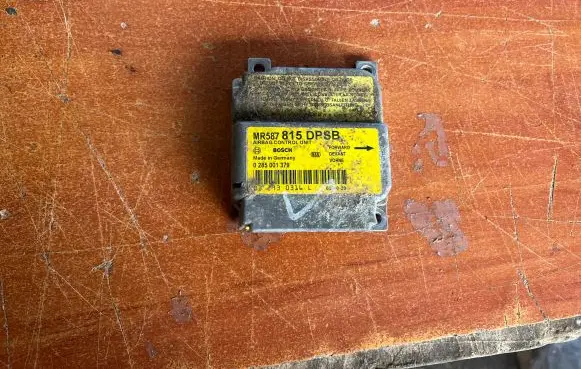 Mitsubishi Space Star Airbag control unit/module MR587815 MR587815DPSB 0285001379