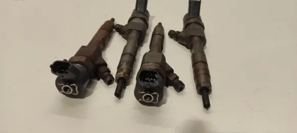 Fuel injectors set
