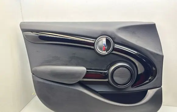 Skoda Octavia Mk3 (5E) Front door card panel trim 7322587