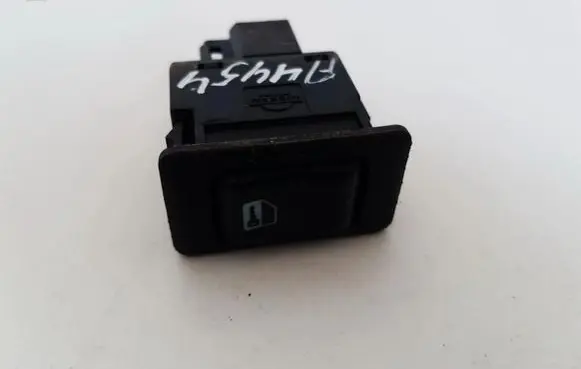 Nissan Primera Electric window control switch