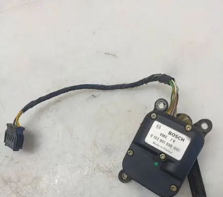 Audi A4 S4 B5 8D Air flap motor/actuator 0132801039