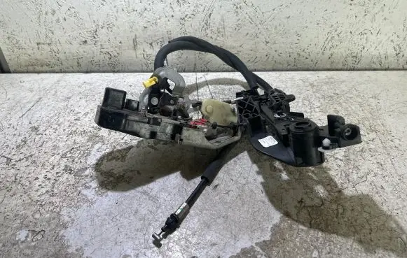 Dodge Challenger Front door lock 68066174AG 761000AE 59555