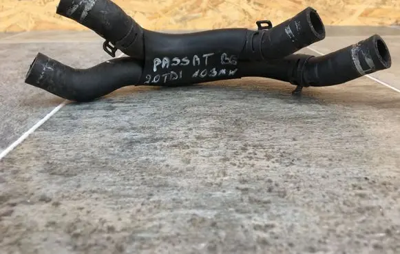 Volkswagen PASSAT B6 Engine coolant pipe/hose 3C0121086