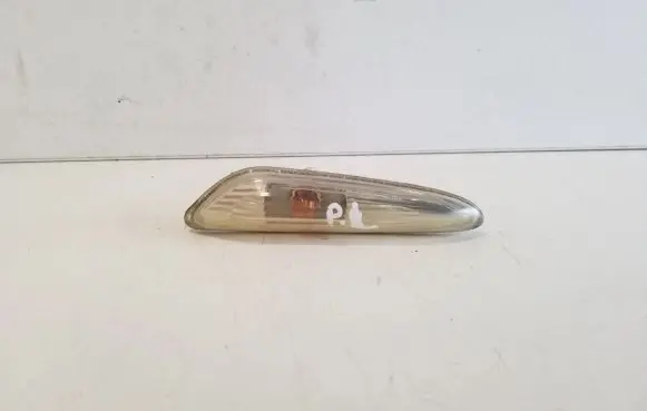 BMW X3 E83 Front fender indicator light 3418447