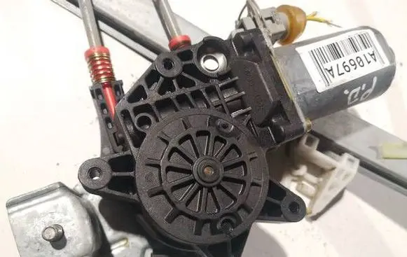 Citroen Xsara Front door window regulator motor