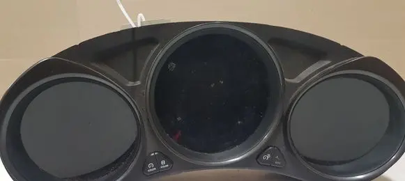 Speedometer (instrument cluster)