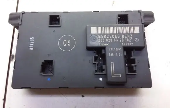 Mercedes-Benz C W203 Door control unit/module 203820632602 351307