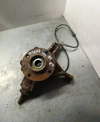 Peugeot 307 Front wheel hub