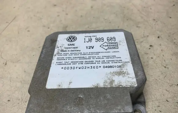 Volkswagen Golf IV Airbag control unit/module 1J0909609 04980108 5WK42800