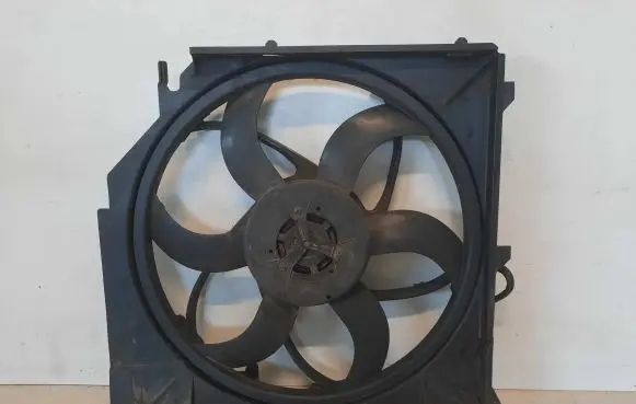 BMW X3 E83 Electric radiator cooling fan 67326925702