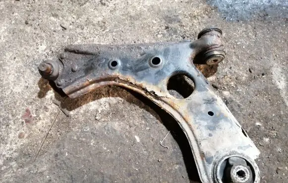 Fiat 500L Front lower control arm/wishbone