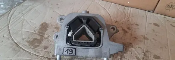 Peugeot 208 II Engine mount vacuum valve 9826533880