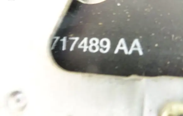 Chrysler Voyager Sliding door lock 04717489AA