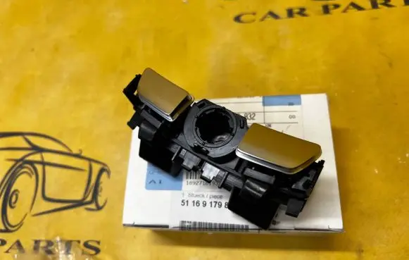 BMW 7 F01 F02 F03 F04 Armrest lock 51169179832 9179832