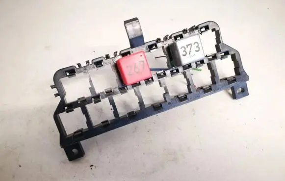 Volkswagen PASSAT B5 Fuse box set 8d0937503e