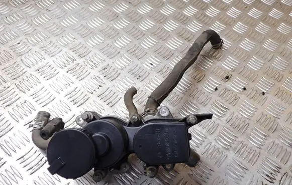 Mercedes-Benz B W245 Oil breather separator A6400101162 ZGS001 0928402058