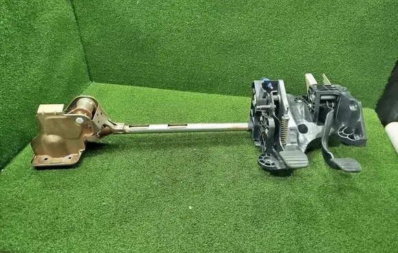Opel Vivaro Pedal assembly 465101049R 81007096 93456360