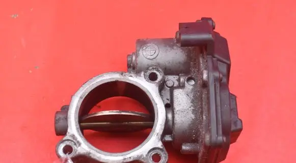 Toyota Avensis T220 Throttle body valve 3465672
