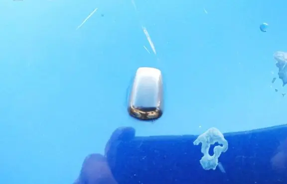 Toyota RAV 4 (XA20) Windshield washer spray nozzle 