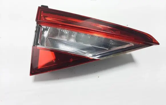 Skoda Superb B8 (3V) Tailgate rear/tail lights 