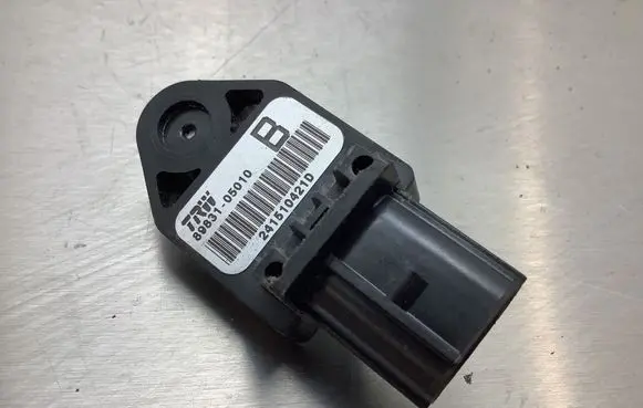Toyota Corolla Verso AR10 Airbag deployment crash/impact sensor 8983105010 241510421D