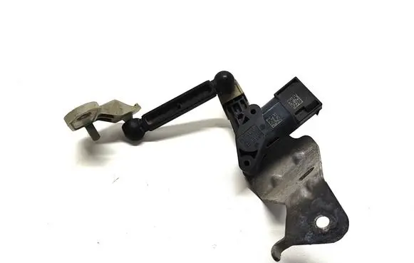 BMW 4 G22 G23 G24 G26 Rear air suspension level height sensor 6895466