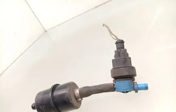 Mercedes-Benz CLS C219 Turbo solenoid valve 0004703693