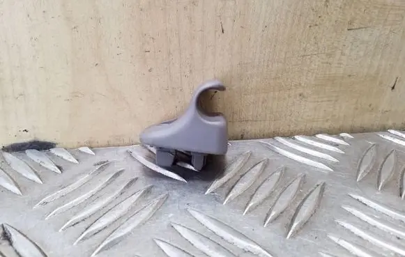 Nissan Almera N16 Sun visor clip/hook/bracket 