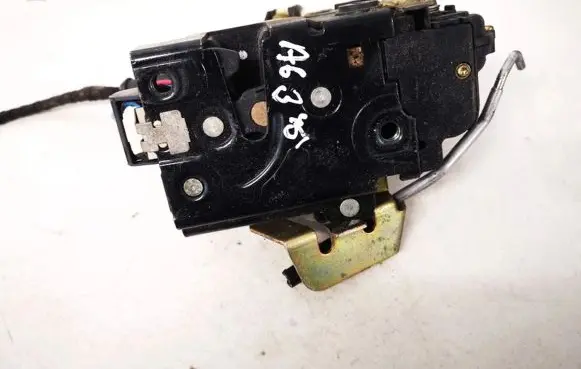 Audi A6 S6 C5 4B Rear door lock 4b0839016b