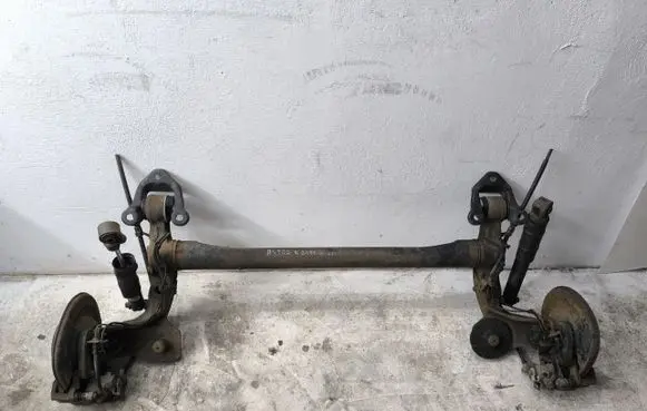 Opel Astra H Rear axle beam 