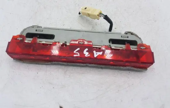 Lexus IS 220D-250-350 Third/center stoplight NOCODE