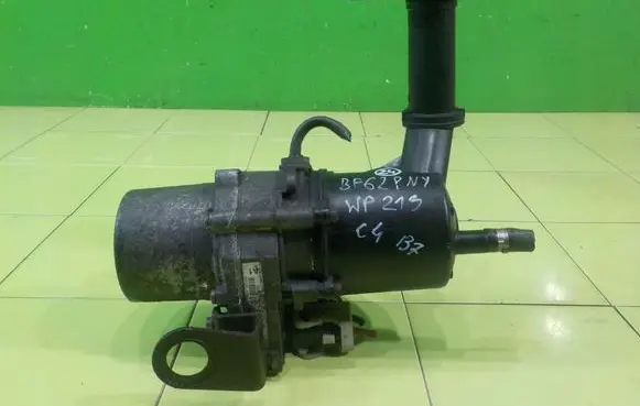 Citroen C4 II Power steering pump 29011446A
