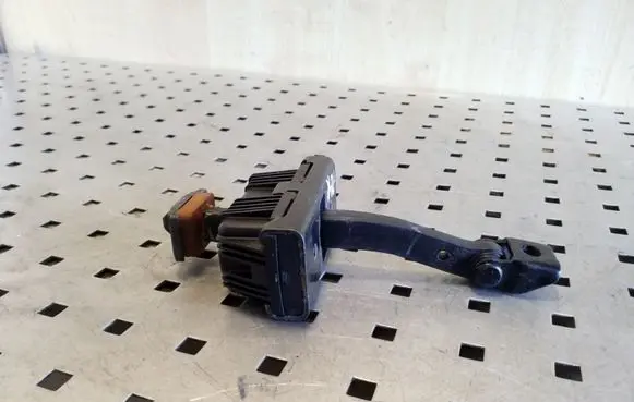 BMW X5 E70 Front door check strap stopper 7141024